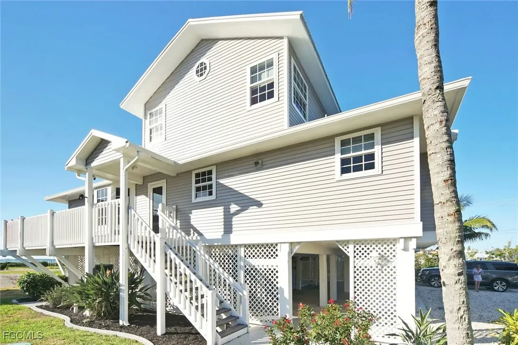 2258 Palm Avenue St. James City FL 33956