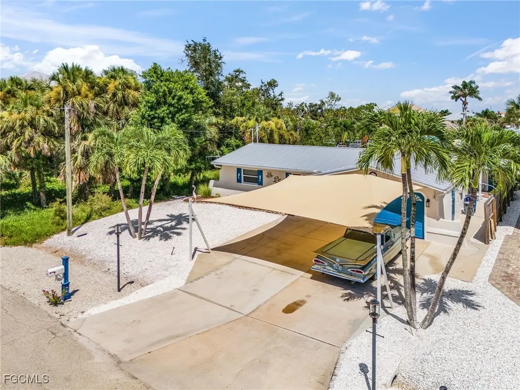 2368 Date Street St. James City FL 33956