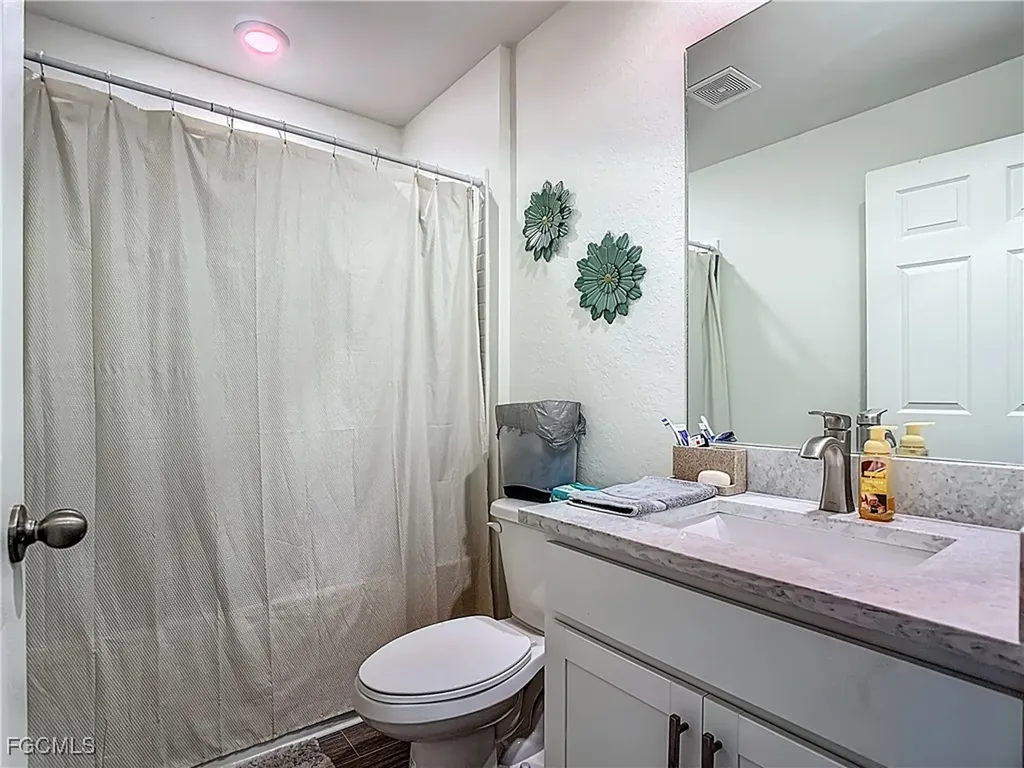 2108 NW 2nd Place Cape Coral FL 33993