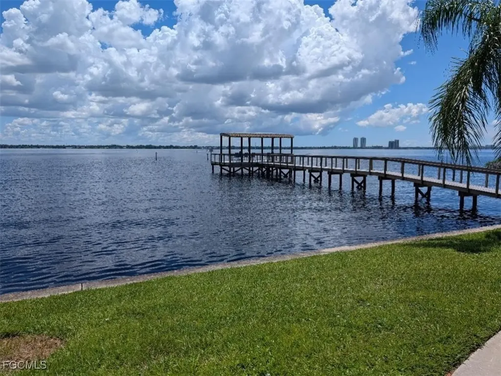 15493 Admiralty Circle North Fort Myers FL 33917