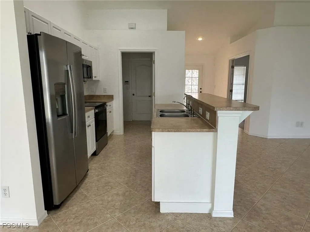 122 NW 15th Terrace Cape Coral FL 33993