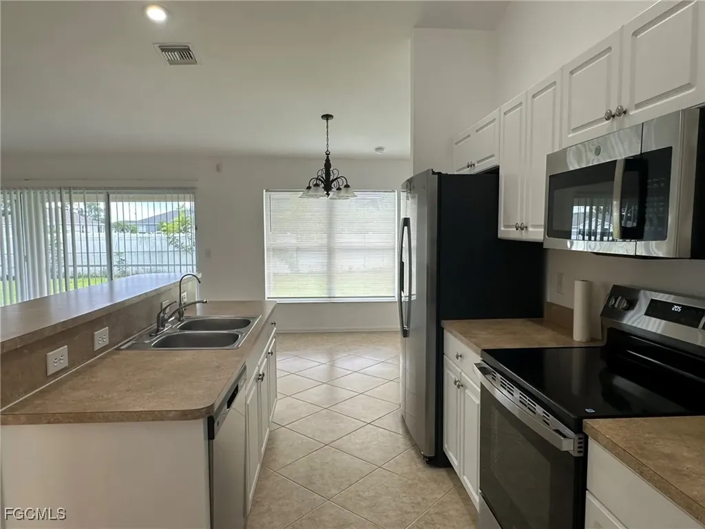122 NW 15th Terrace Cape Coral FL 33993