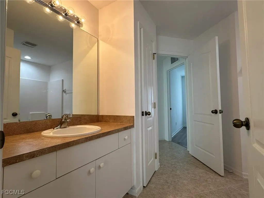 122 NW 15th Terrace Cape Coral FL 33993