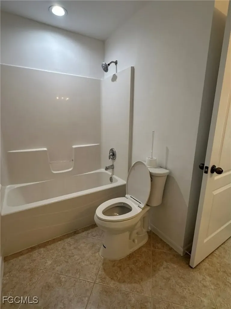 122 NW 15th Terrace Cape Coral FL 33993