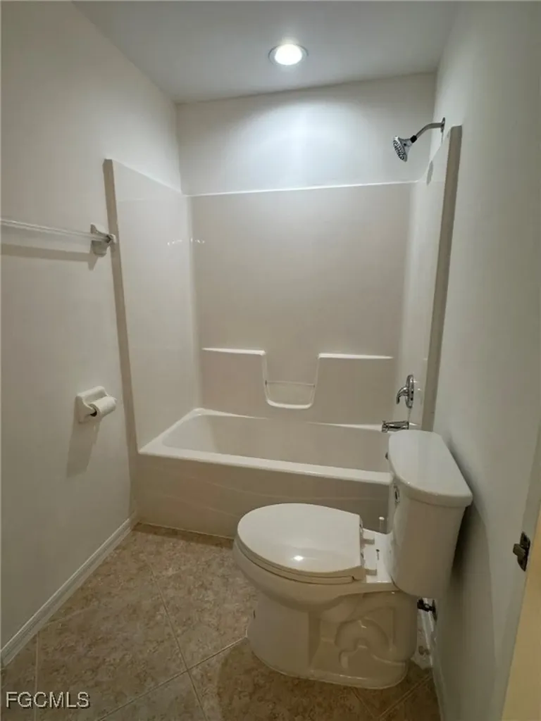 122 NW 15th Terrace Cape Coral FL 33993