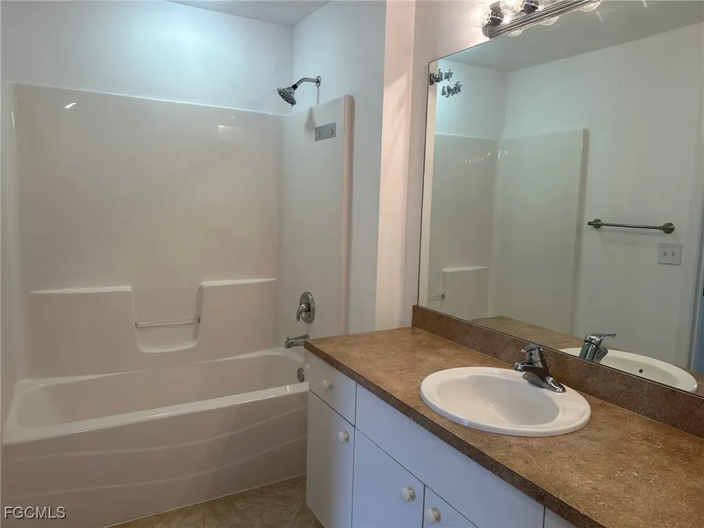 122 NW 15th Terrace Cape Coral FL 33993