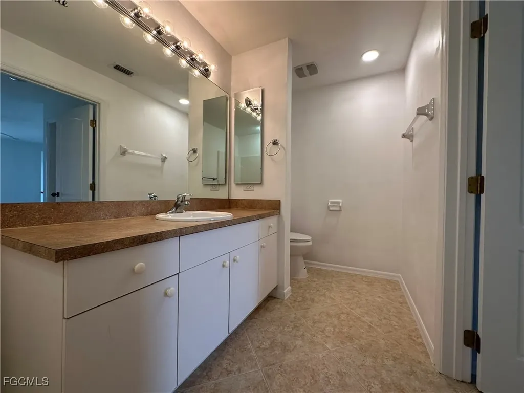 122 NW 15th Terrace Cape Coral FL 33993