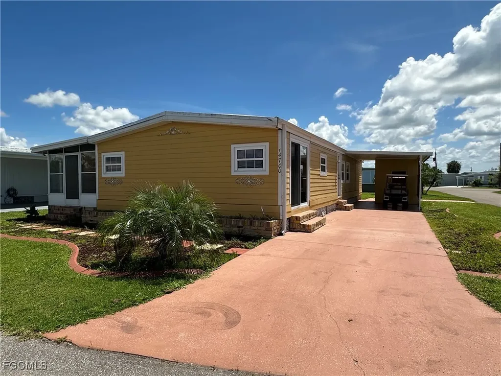 14700 Patrick Henry Road North Fort Myers FL 33917