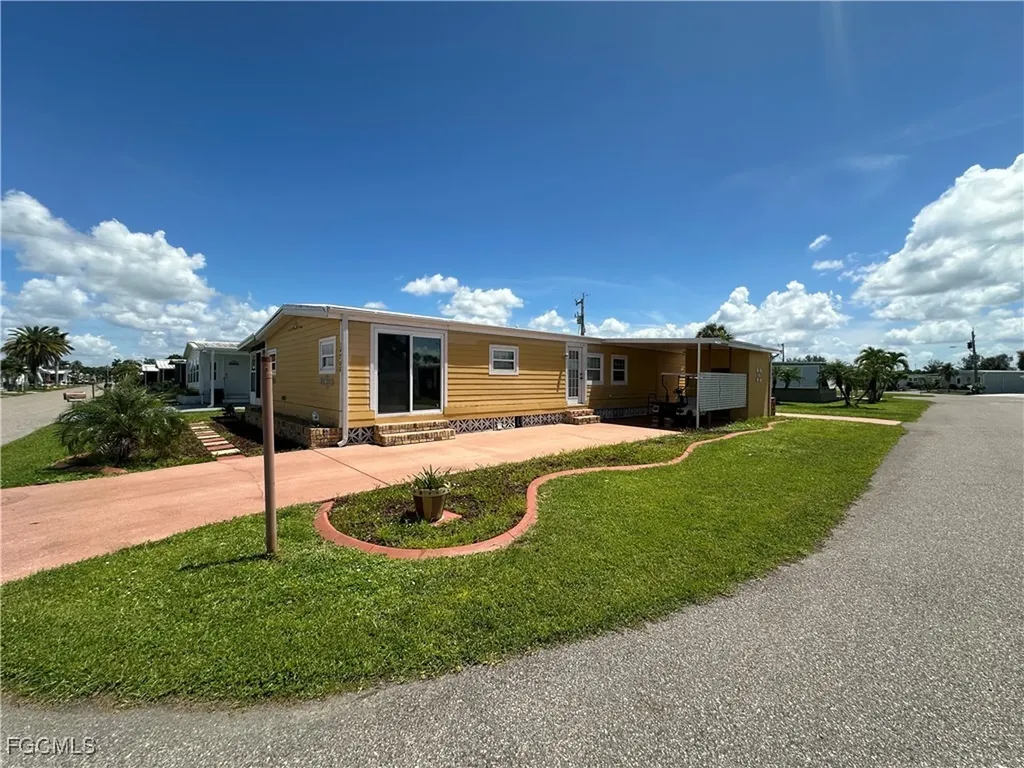 14700 Patrick Henry Road North Fort Myers FL 33917