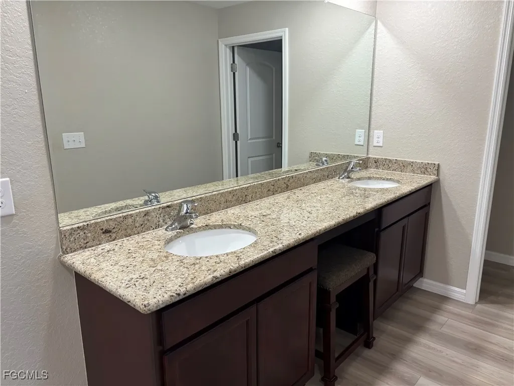 1005 SW 36th Street Cape Coral FL 33914