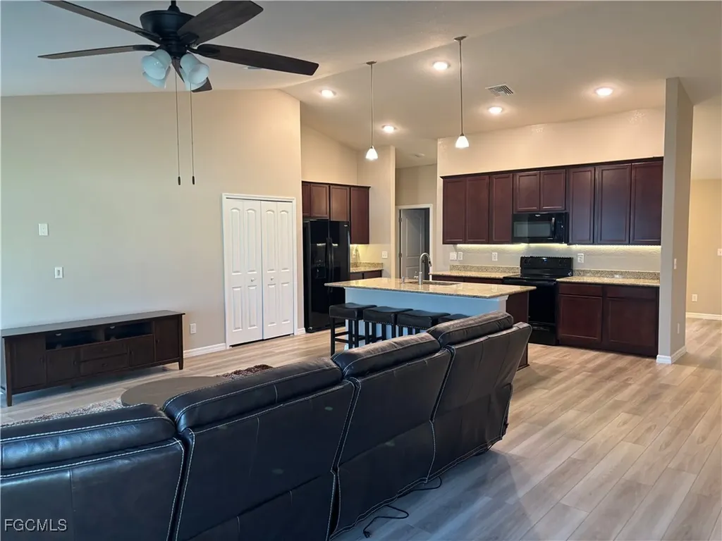 1005 SW 36th Street Cape Coral FL 33914