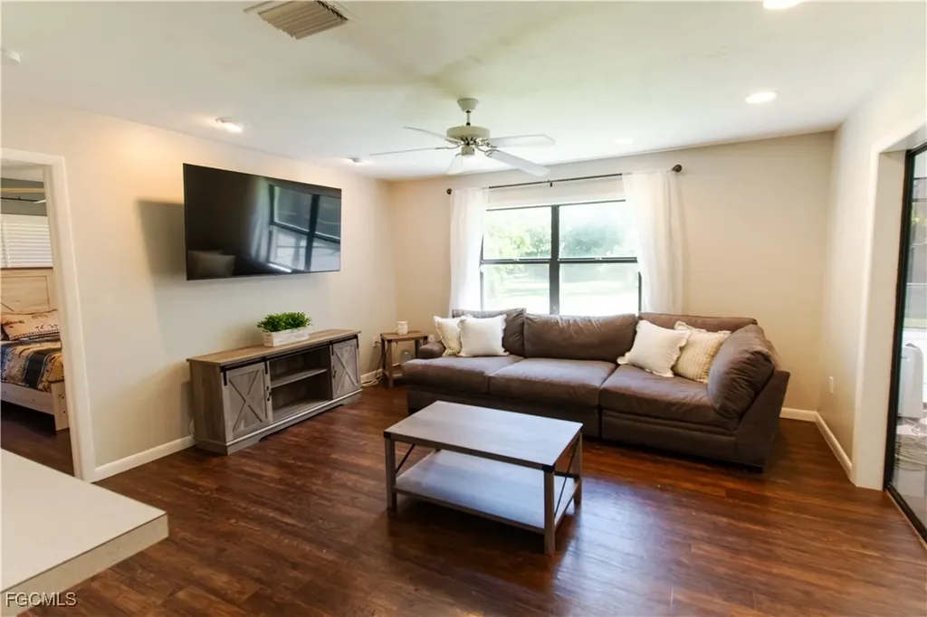 17990 Leetana Road North Fort Myers FL 33917