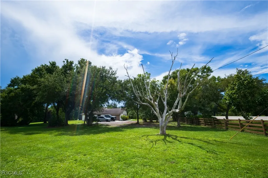 17990 Leetana Road North Fort Myers FL 33917