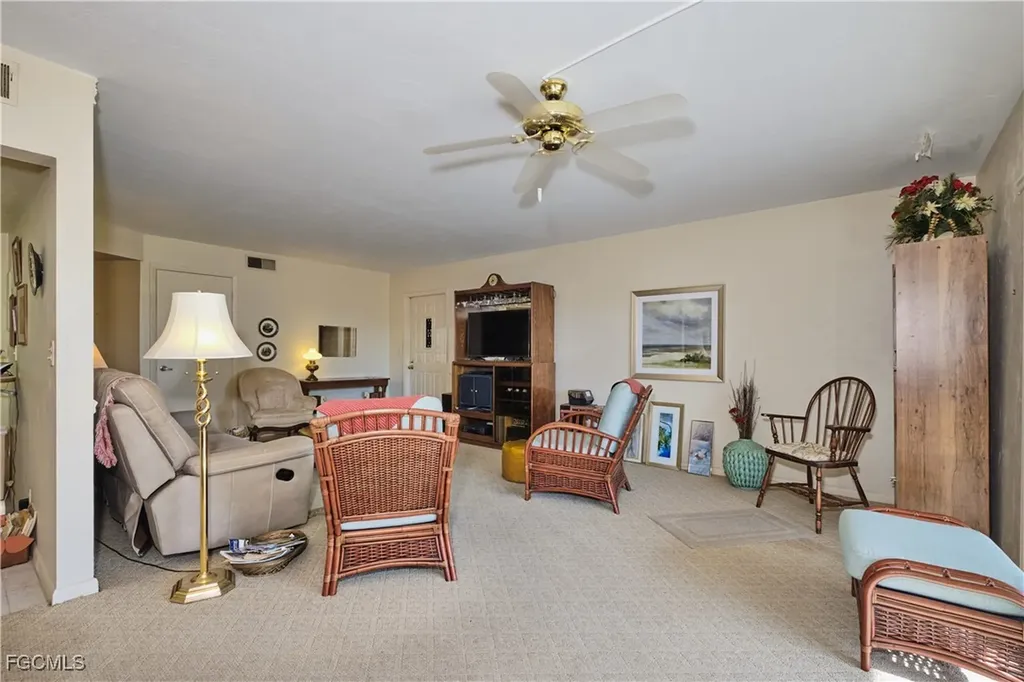 4728 Orange Grove Boulevard North Fort Myers FL 33903