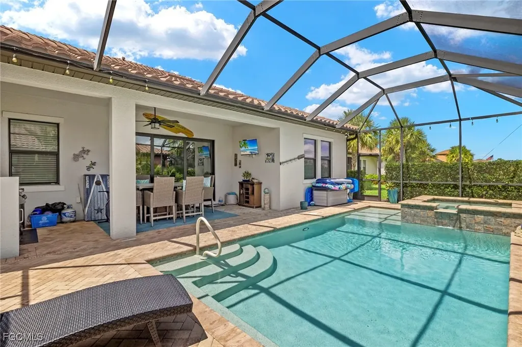 10860 Essex Square Boulevard Fort Myers FL 33913