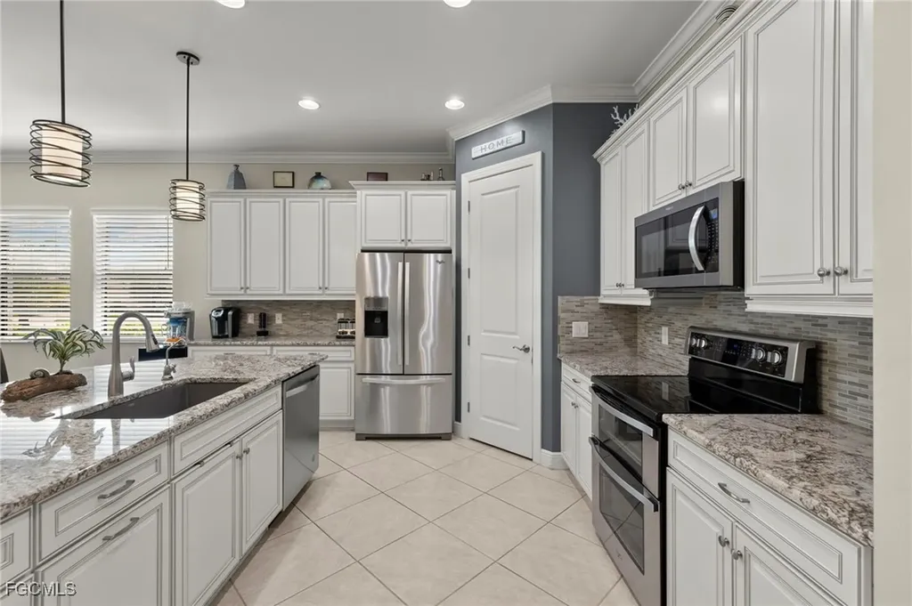 10860 Essex Square Boulevard Fort Myers FL 33913