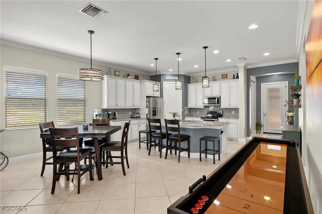 10860 Essex Square Boulevard Fort Myers FL 33913