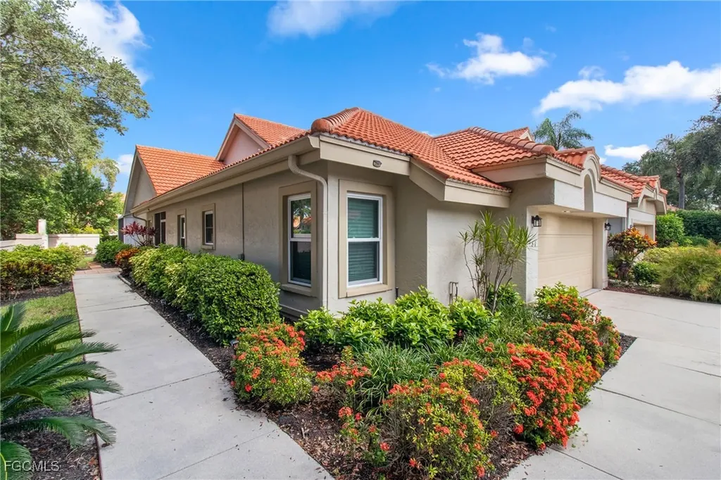 181 Napa Ridge Road E Naples FL 34119