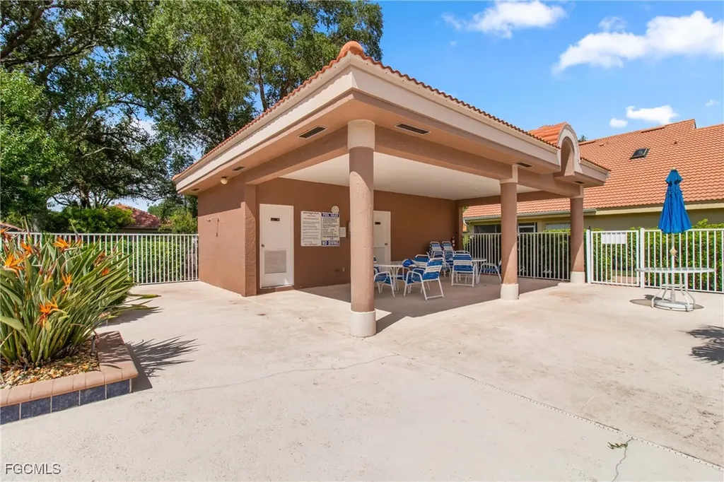 181 Napa Ridge Road E Naples FL 34119