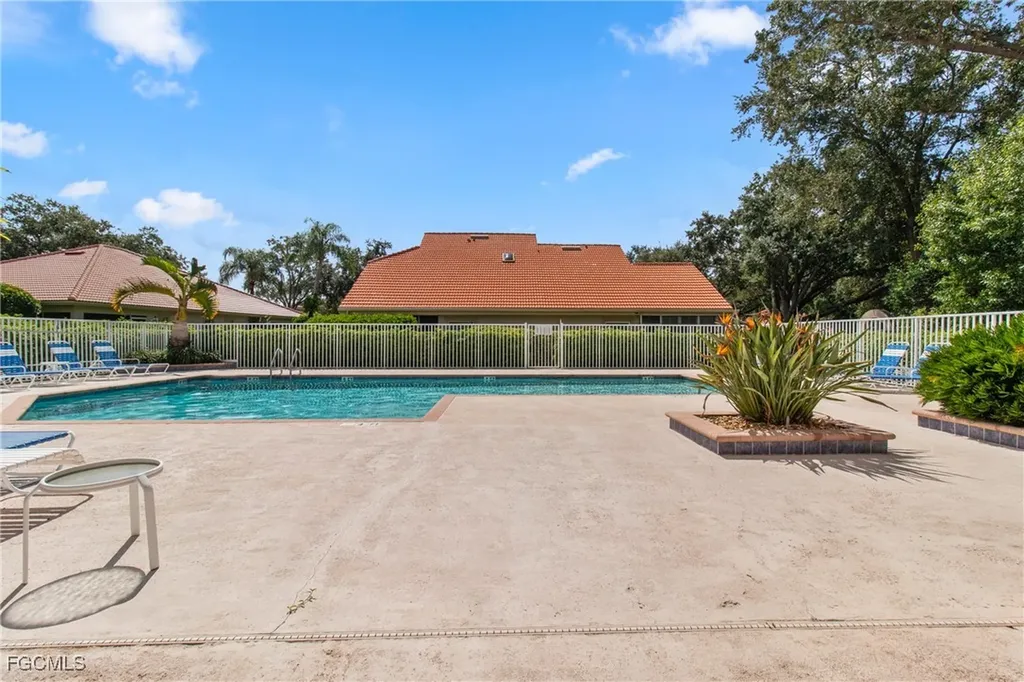 181 Napa Ridge Road E Naples FL 34119