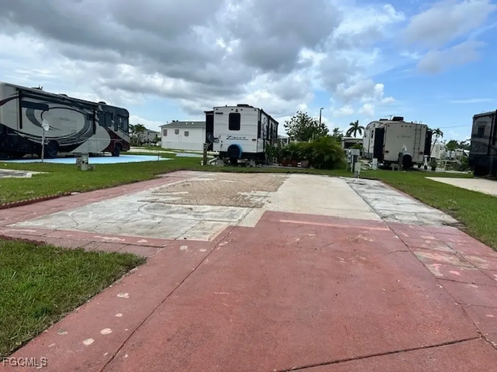 19681 Summerlin Road G-126 Fort Myers FL 33908