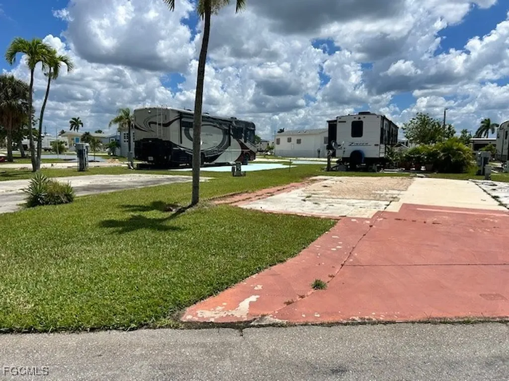 19681 Summerlin Road G-126 Fort Myers FL 33908