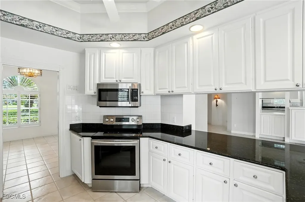 4017 Isla Ciudad Court Naples FL 34109