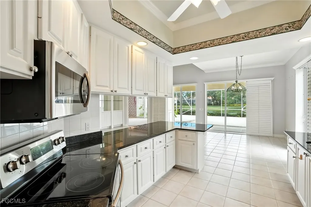 4017 Isla Ciudad Court Naples FL 34109