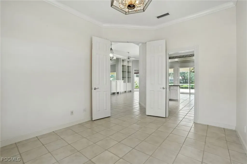 4017 Isla Ciudad Court Naples FL 34109