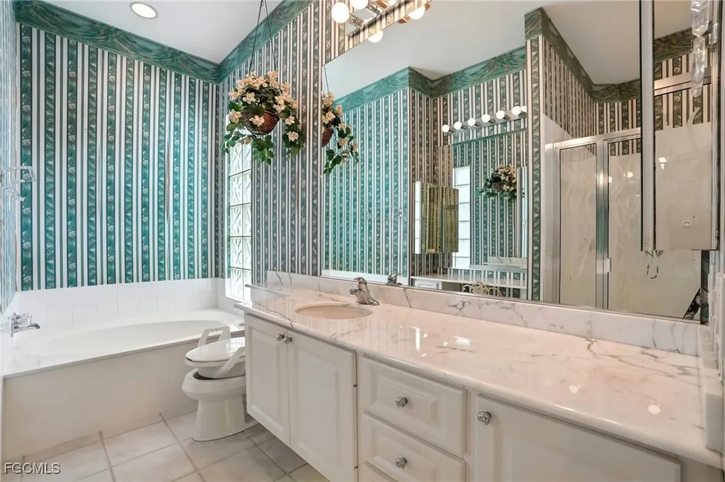 4017 Isla Ciudad Court Naples FL 34109