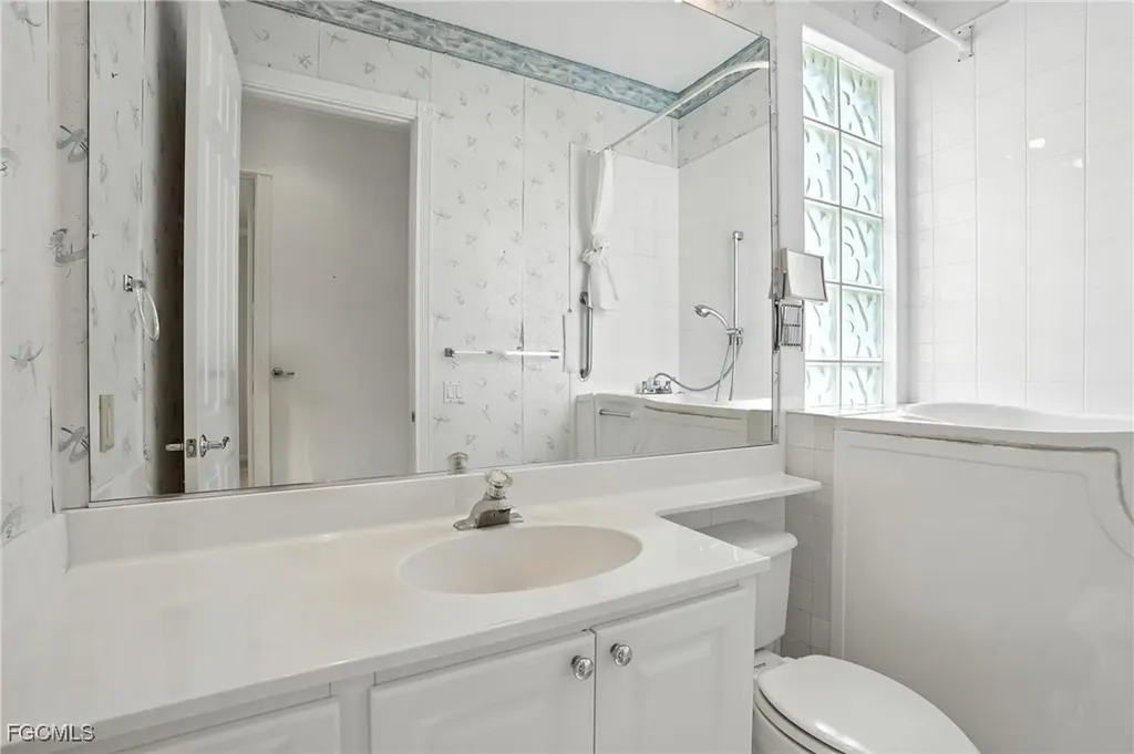 4017 Isla Ciudad Court Naples FL 34109