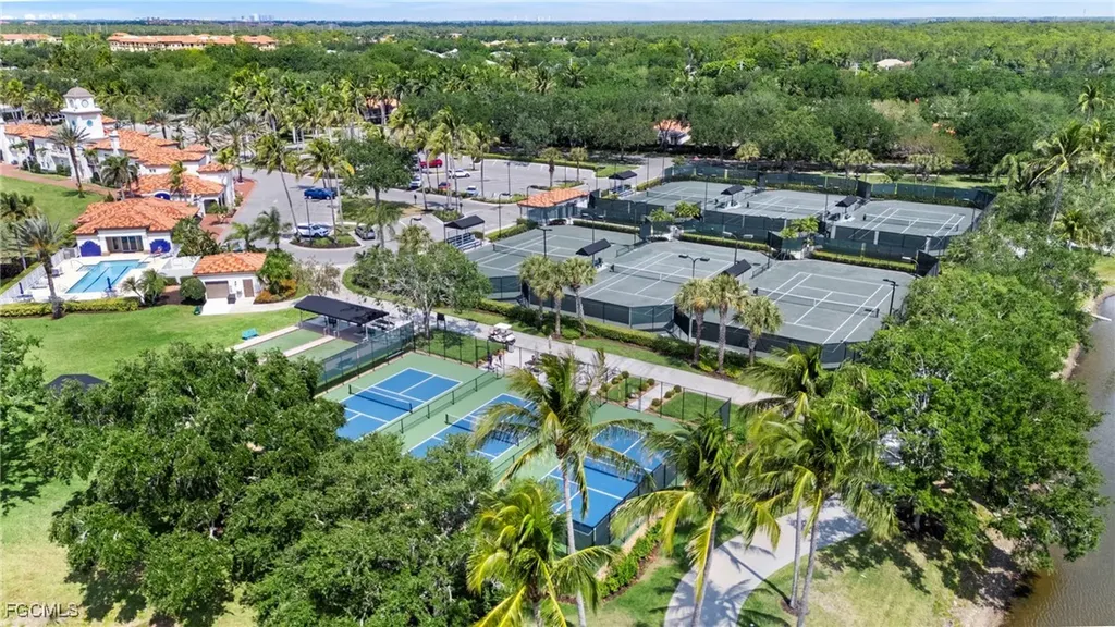 4017 Isla Ciudad Court Naples FL 34109