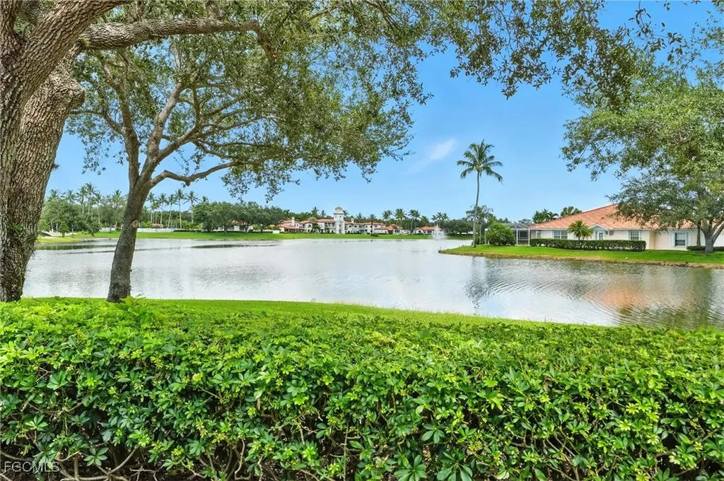 4017 Isla Ciudad Court Naples FL 34109