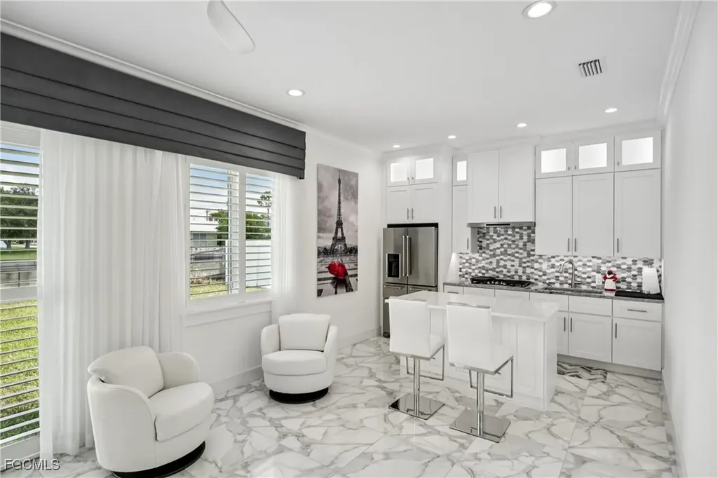 21 SW 21st Street Cape Coral FL 33991