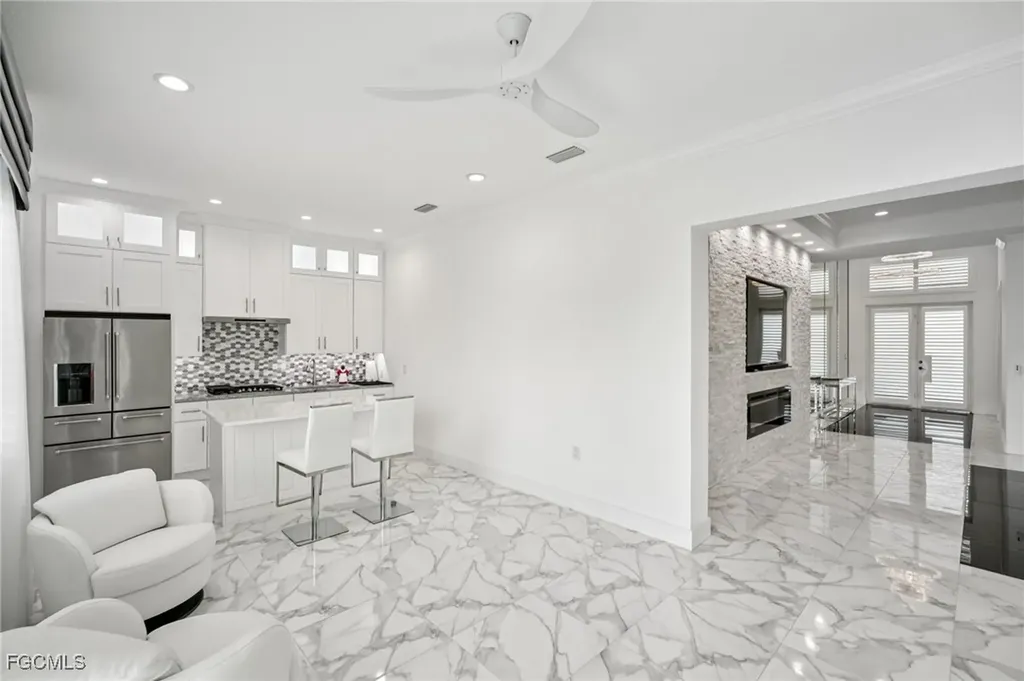 21 SW 21st Street Cape Coral FL 33991