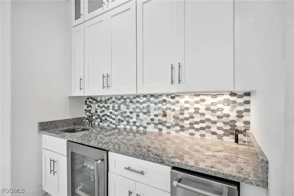 21 SW 21st Street Cape Coral FL 33991