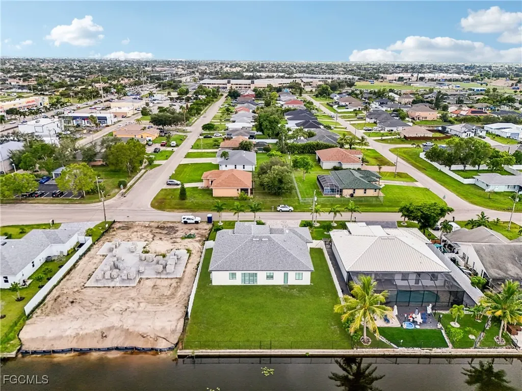 21 SW 21st Street Cape Coral FL 33991