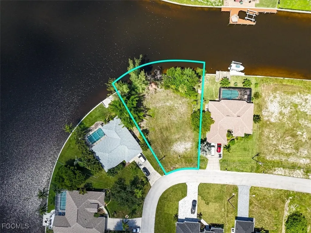 2300 NW 34 Avenue Cape Coral FL 33993