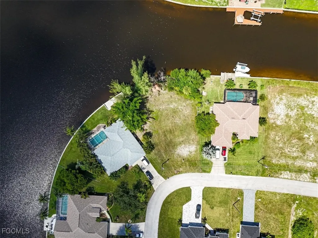 2300 NW 34 Avenue Cape Coral FL 33993