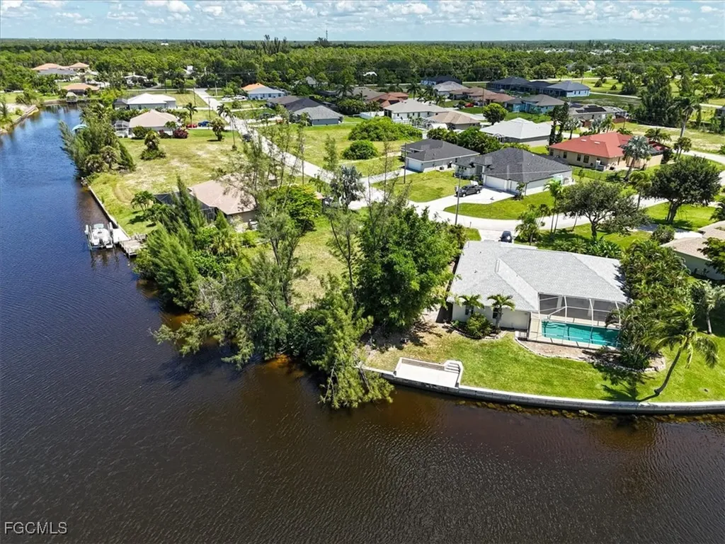 2300 NW 34 Avenue Cape Coral FL 33993
