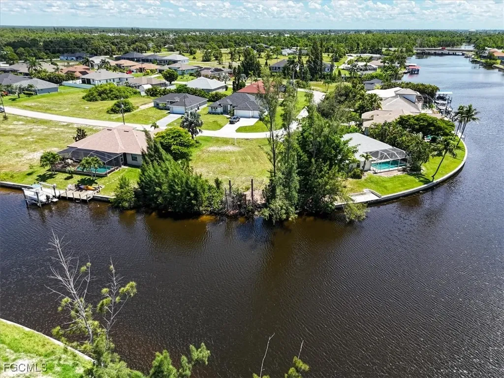 2300 NW 34 Avenue Cape Coral FL 33993