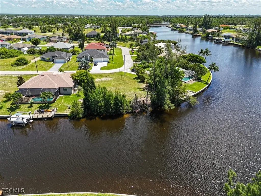 2300 NW 34 Avenue Cape Coral FL 33993