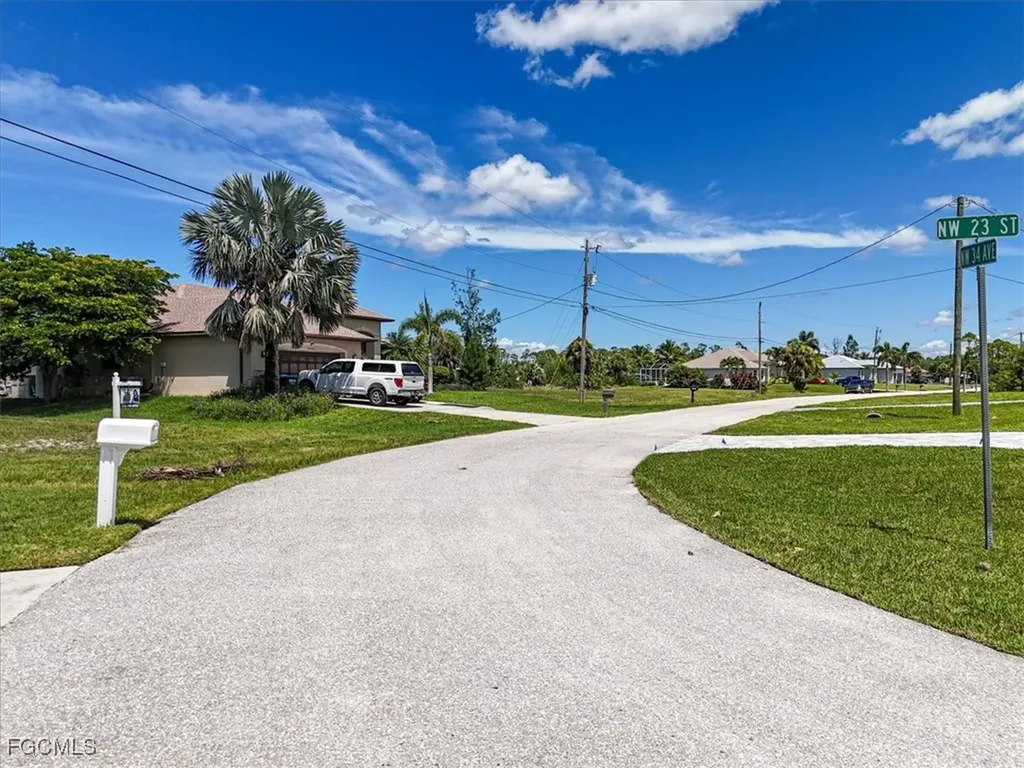 2300 NW 34 Avenue Cape Coral FL 33993