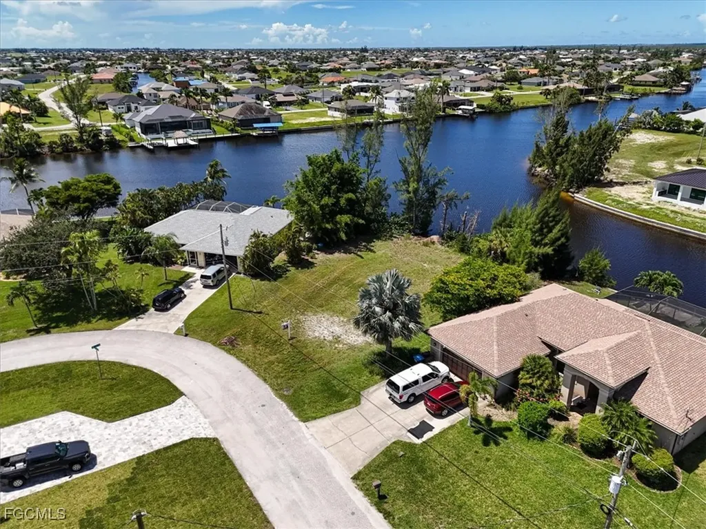 2300 NW 34 Avenue Cape Coral FL 33993