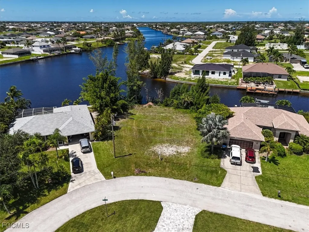 2300 NW 34 Avenue Cape Coral FL 33993