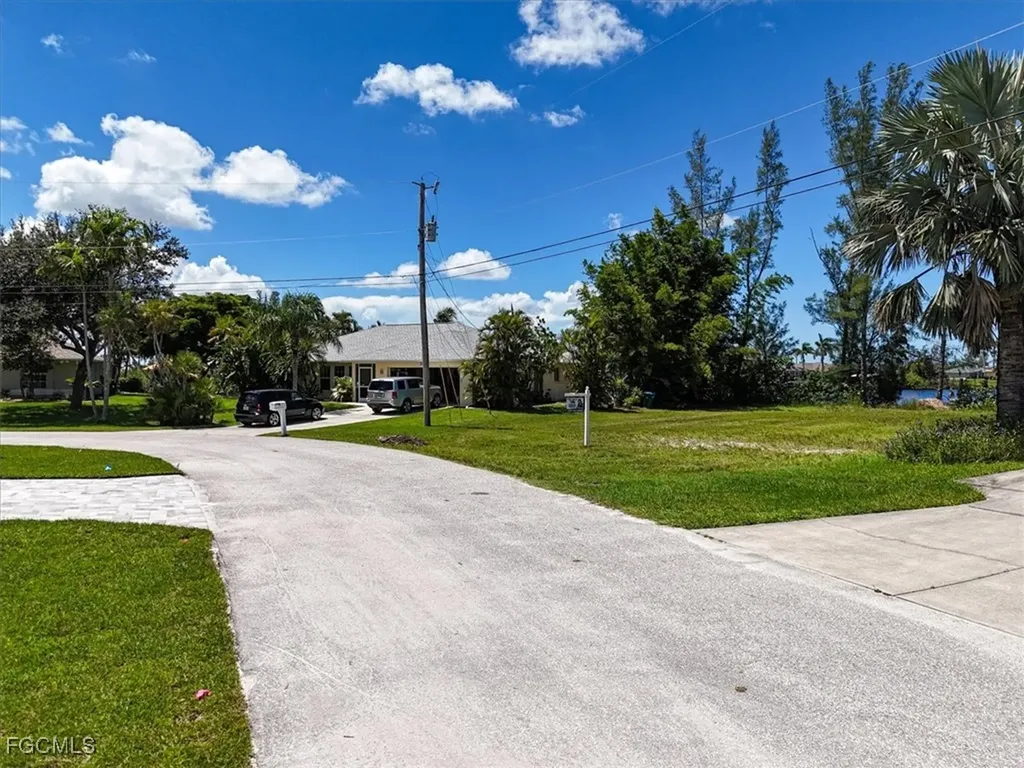 2300 NW 34 Avenue Cape Coral FL 33993