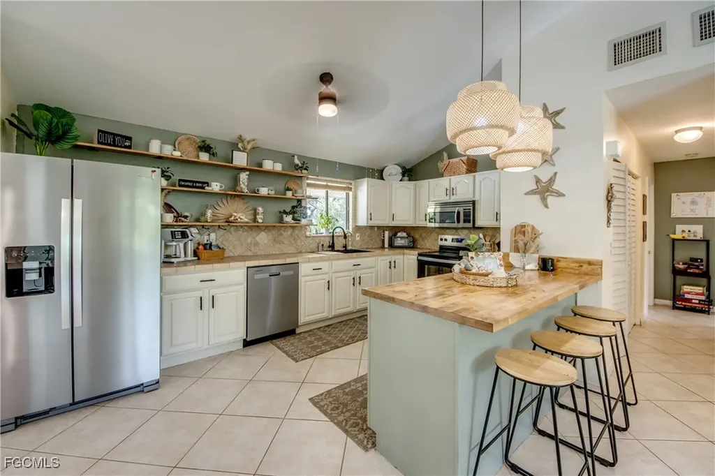 10600 Habitat Trail Bokeelia FL 33922