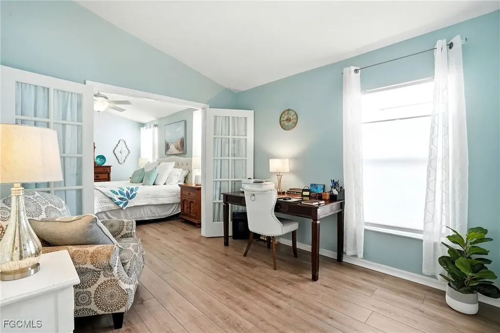 9740 Gladiolus Bulb Loop Fort Myers FL 33908