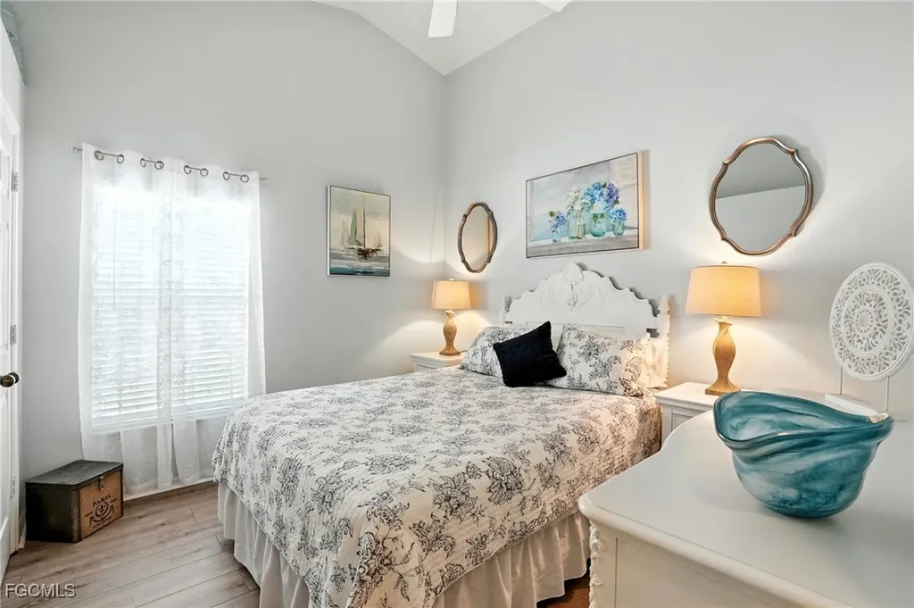 9740 Gladiolus Bulb Loop Fort Myers FL 33908