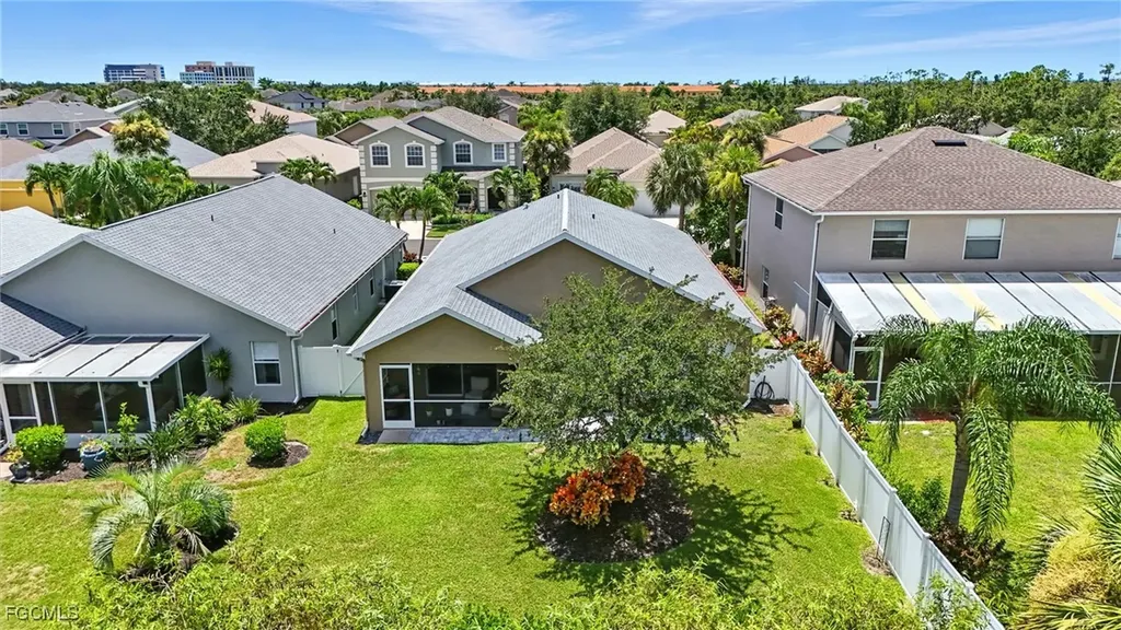 9740 Gladiolus Bulb Loop Fort Myers FL 33908